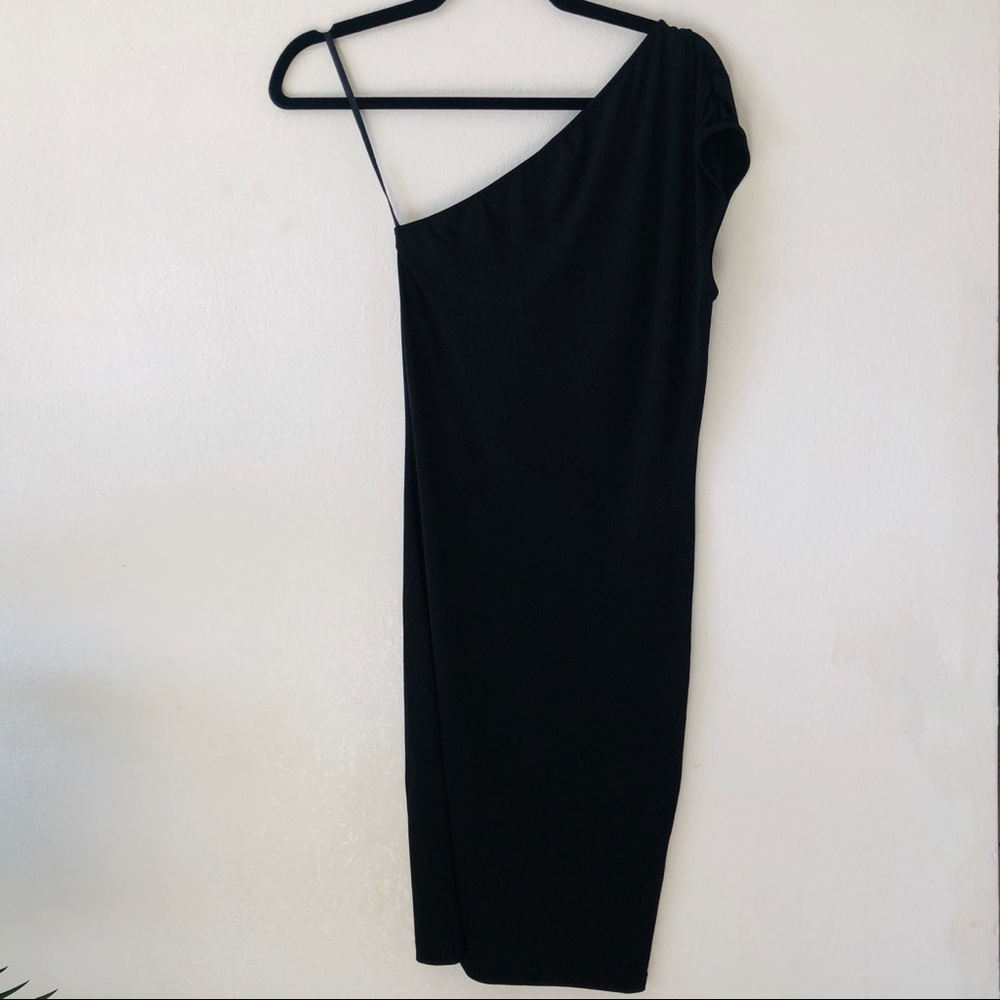 One shoulder dress